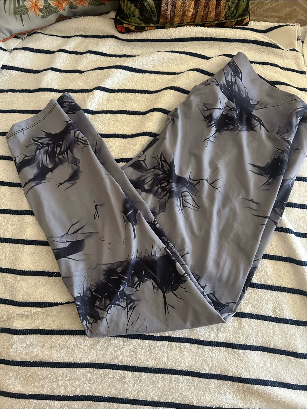 Grey black tie dye woman’s 3 x